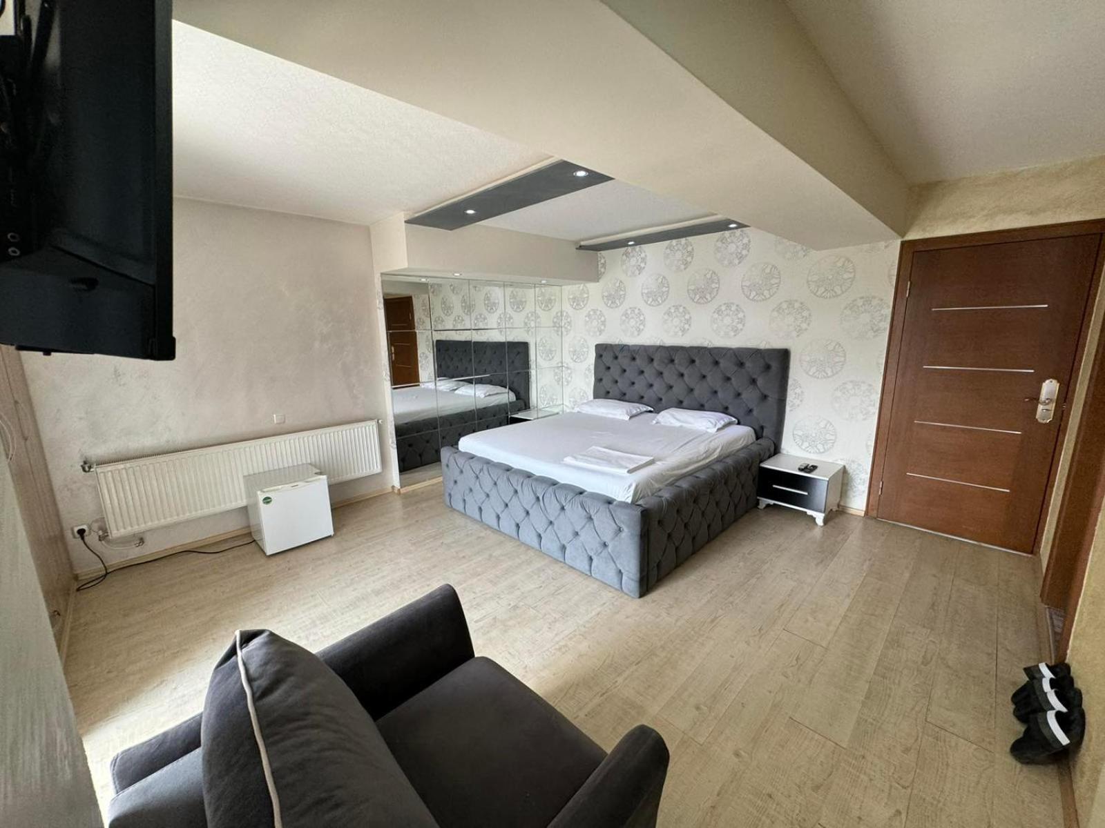 Hotel Pashtriku Gjakova Kültér fotó
