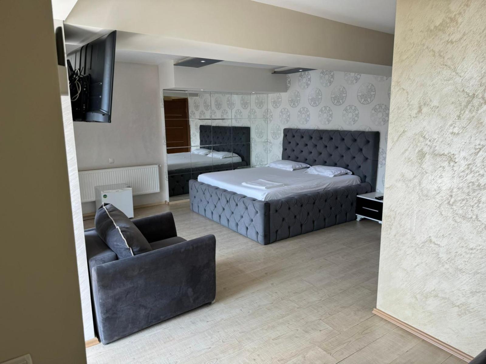 Hotel Pashtriku Gjakova Kültér fotó