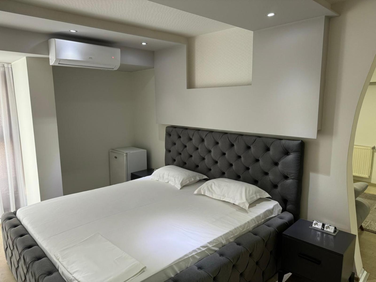 Hotel Pashtriku Gjakova Kültér fotó