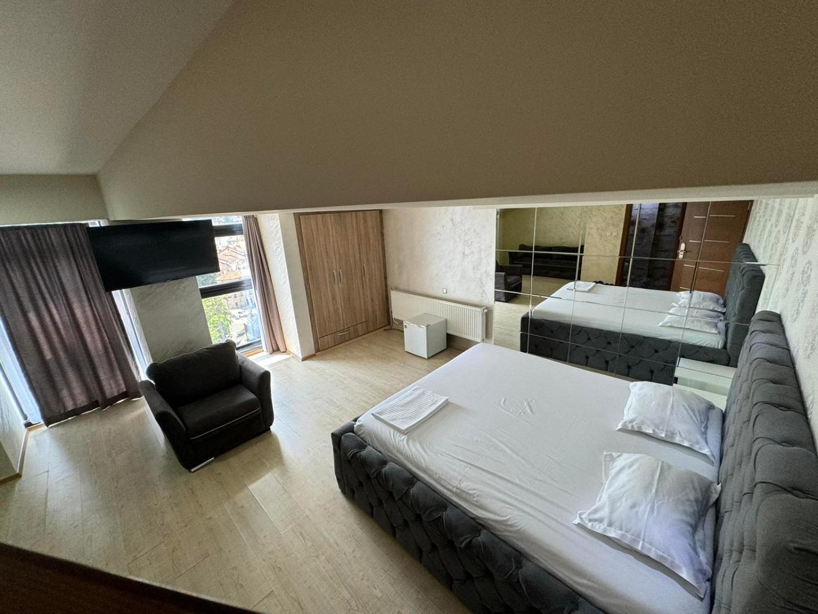 Hotel Pashtriku Gjakova Kültér fotó