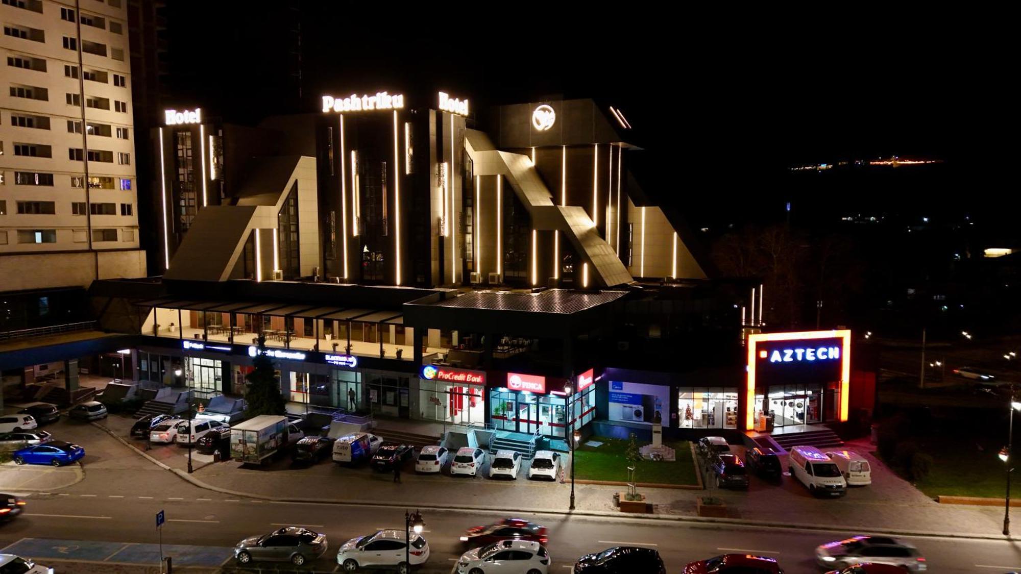 Hotel Pashtriku Gjakova Kültér fotó