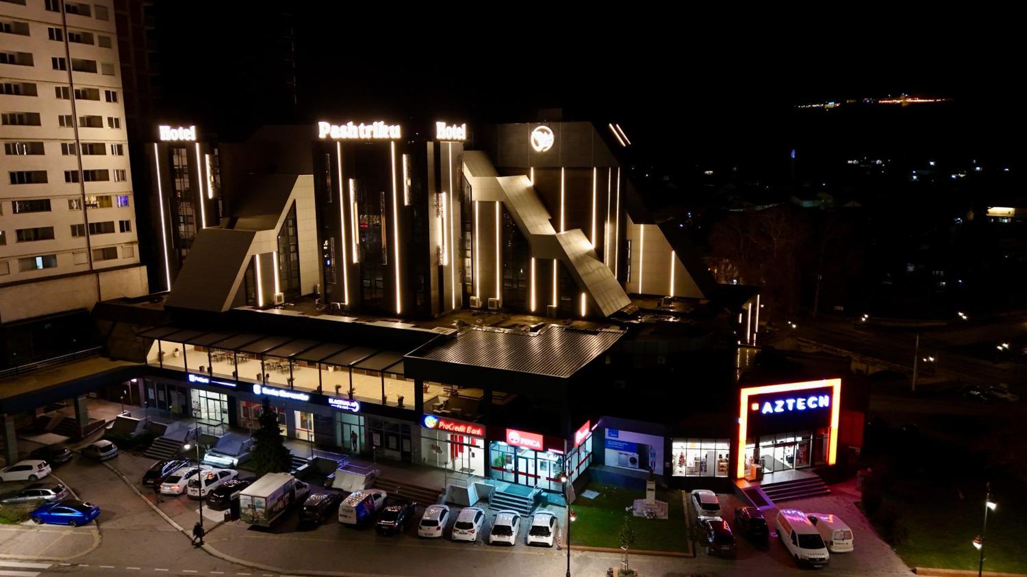 Hotel Pashtriku Gjakova Kültér fotó